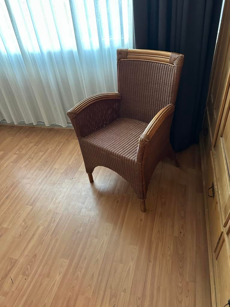 4 lloyd loom stoelen  met armleuningen, Huis en Inrichting, Gebruikt, Bruin, Lloyd loom, Riet of Rotan