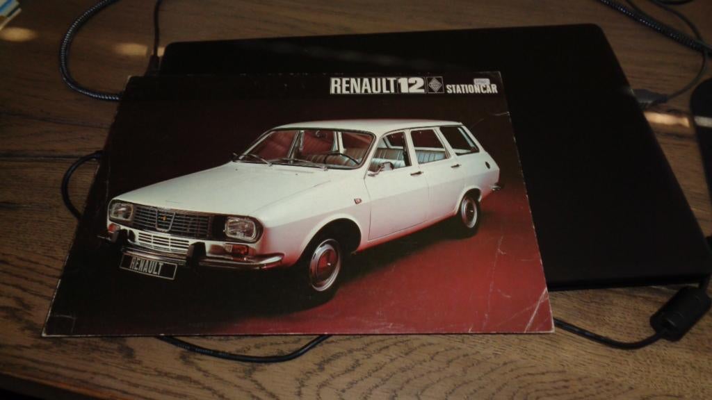 Folder RENAULT 12 STATIONCAR, Verzenden, Gelezen, Renault