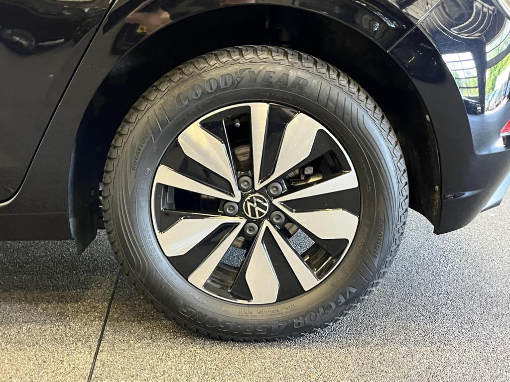 Volkswagen Polo 1.0 TSI 110pk Automaat Goal Navigatie Apple, Stof, Gebruikt, Zwart, 116 pk