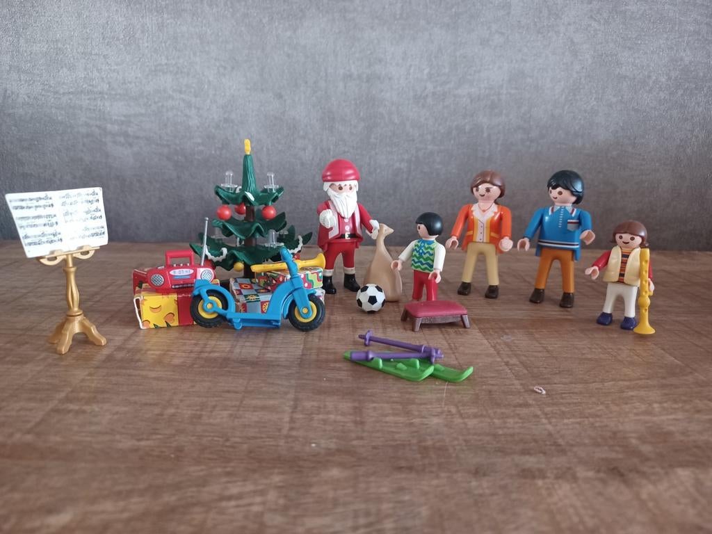 Playmobil Gezin met Kerst, Kinderen en Baby's, Speelgoed | Overig, Ophalen of Verzenden, Jongen of Meisje