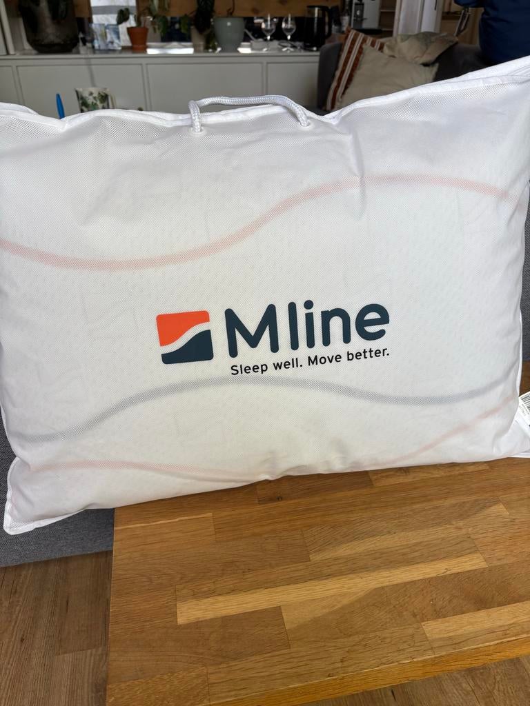 Nieuw M-line kussen, Ophalen, Nieuw