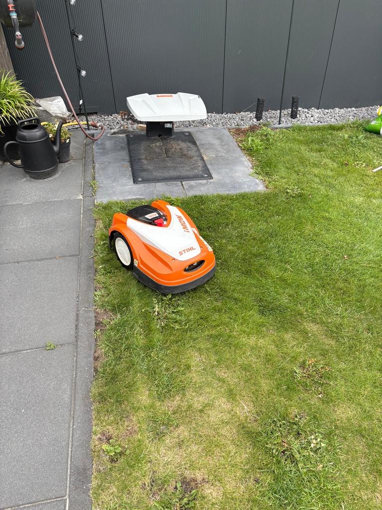 Vind robotmaaier messen in Robotmaaiers op