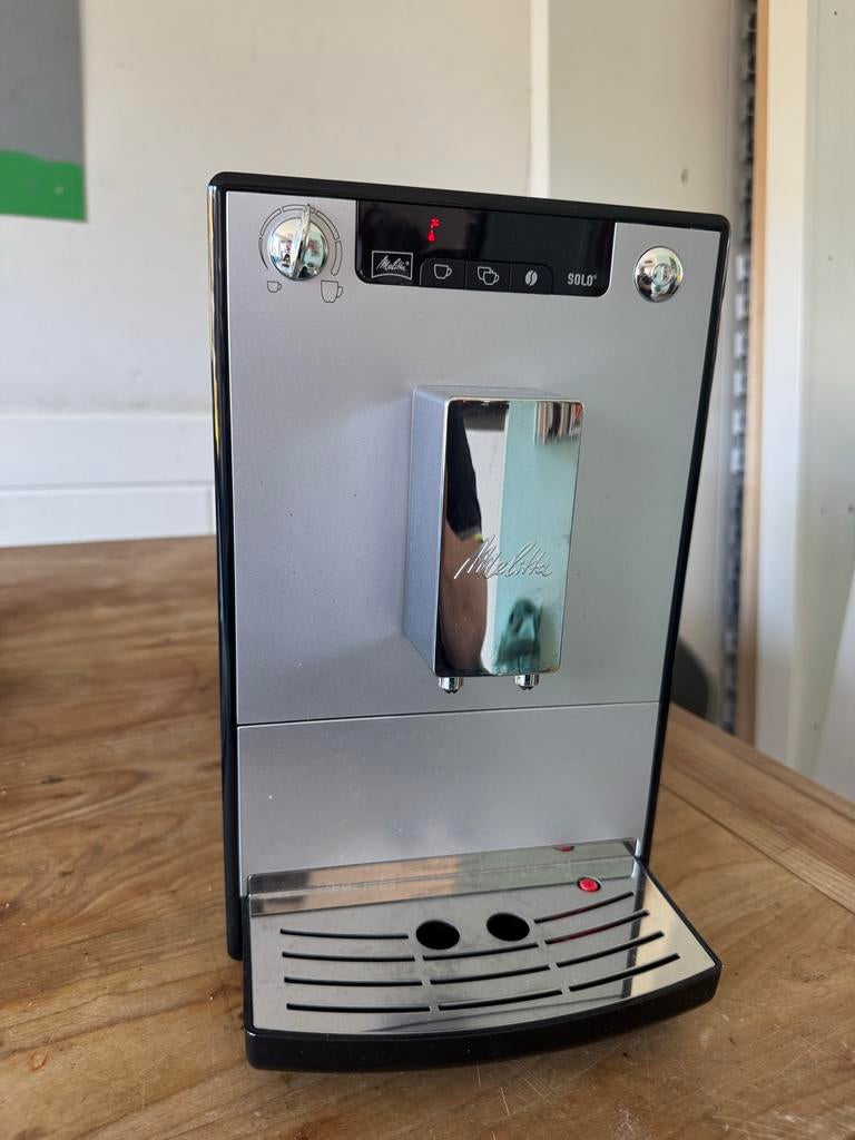 Melitta Solo koffiemachine + reinigingsset - ZGAN, 10 kopjes of meer, Koffiemachine, Zo goed als nieuw, Koffiebonen