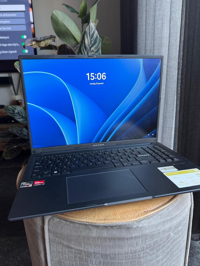 Asus laptop vivobook 15 inch z.g.a.n., Computers en Software, Windows Laptops, Ophalen, 2 tot 3 Ghz, 8 GB, Zo goed als nieuw