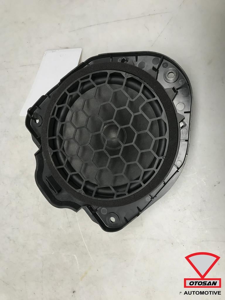 Audi A3 8V Q2 Speaker B&O Bang & Olufsen 8V0035411A
