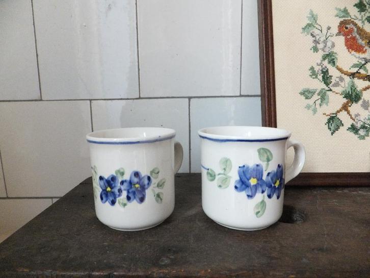 gratis verzenden vintage kopjes bekers bloem handgeschilderd, Antiek en Kunst, Curiosa en Brocante, Verzenden