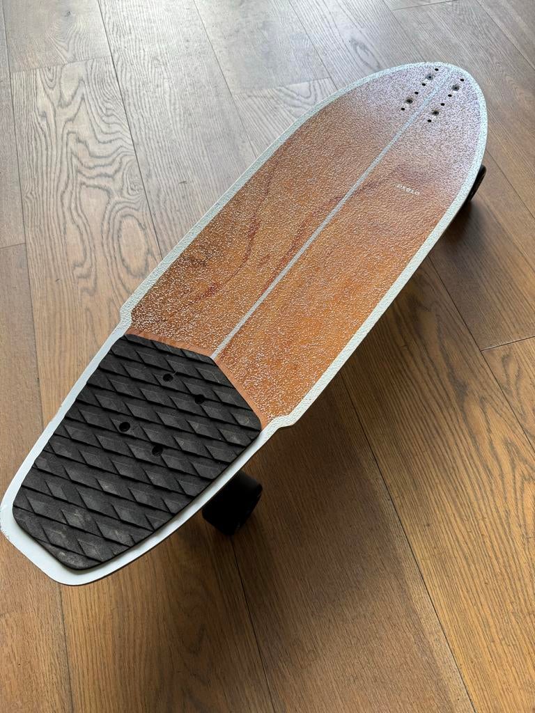 Oxelo carve 540 surfskate, Sport en Fitness, Skateboarden, Ophalen, Zo goed als nieuw, Skateboard