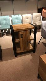 Mango hout met staal: leuk kastje SHOWMODEL ACTIE