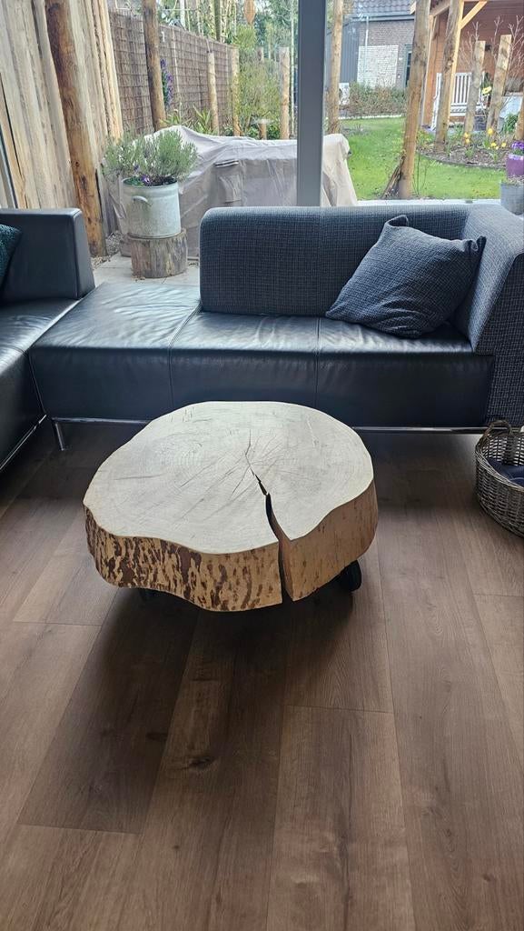 Boomstam salontafel, Ophalen