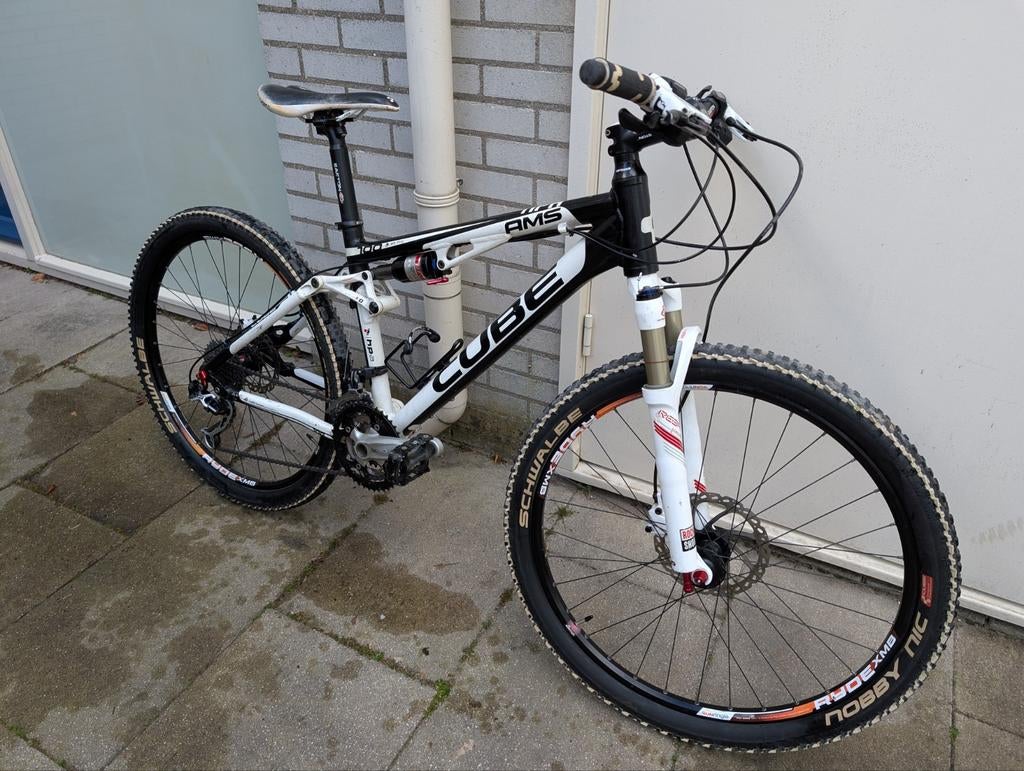 Cube Pro 100 26 inch kinder mountainbike - Full Suspension, Fietsen en Brommers, Fietsen | Mountainbikes en ATB, Minder dan 45 cm
