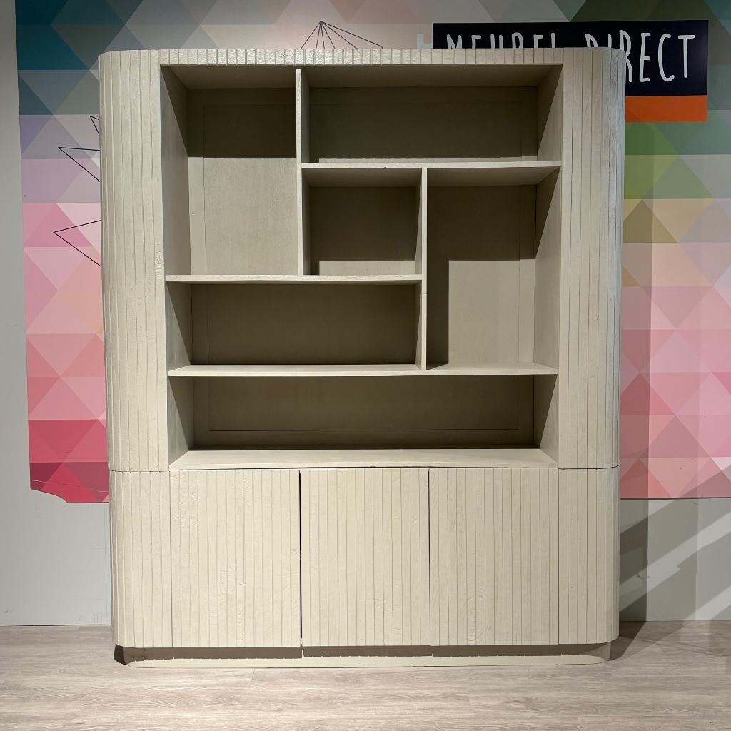 Boekenkast Taupe 210x180cm japandi stijl, Huis en Inrichting, Kasten | Boekenkasten, Ophalen, Met deur(en), Zo goed als nieuw