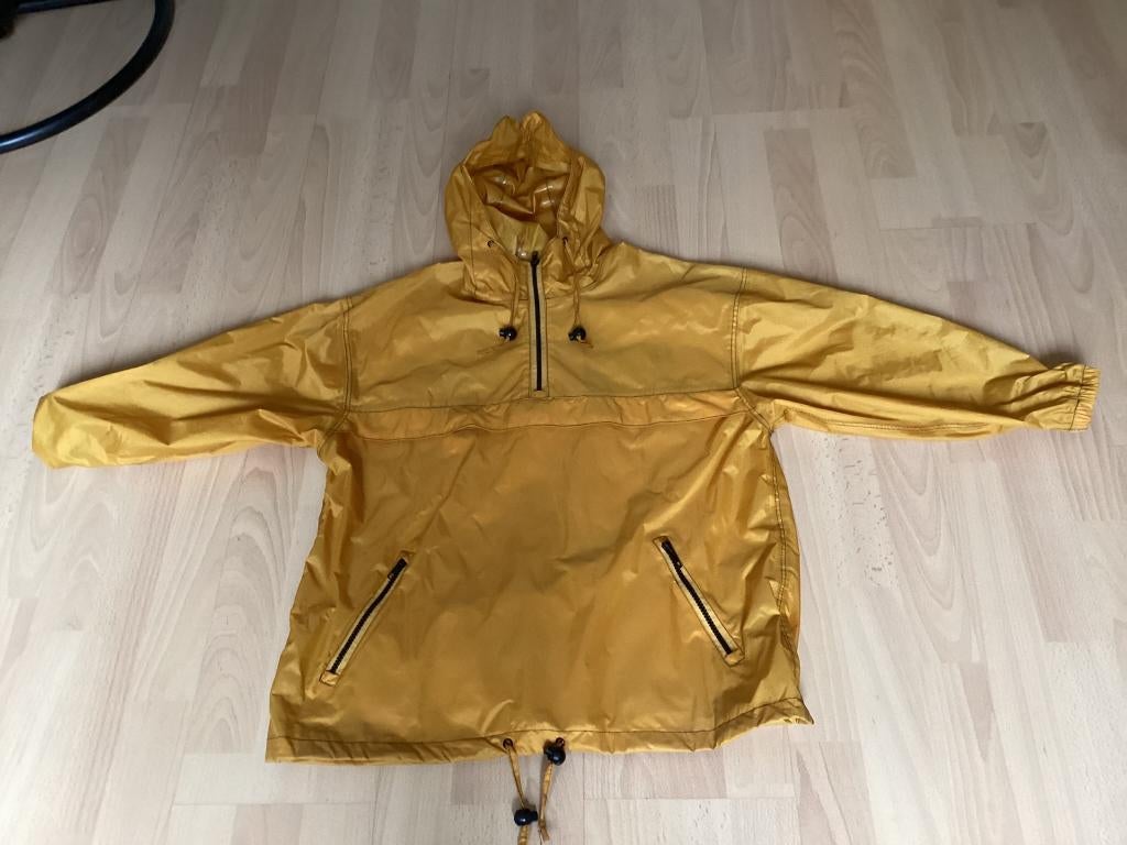Geel regenjack maat 140, Kinderen en Baby's, Kinderkleding | Maat 140, Ophalen of Verzenden, Gebruikt, Jongen of Meisje, Jas