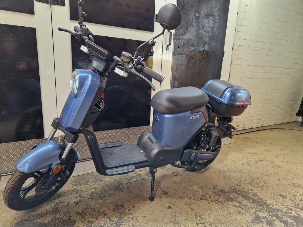 IVA E-GO S2 Electrische brommer, Ophalen, Zo goed als nieuw, Elektrisch, Overige merken