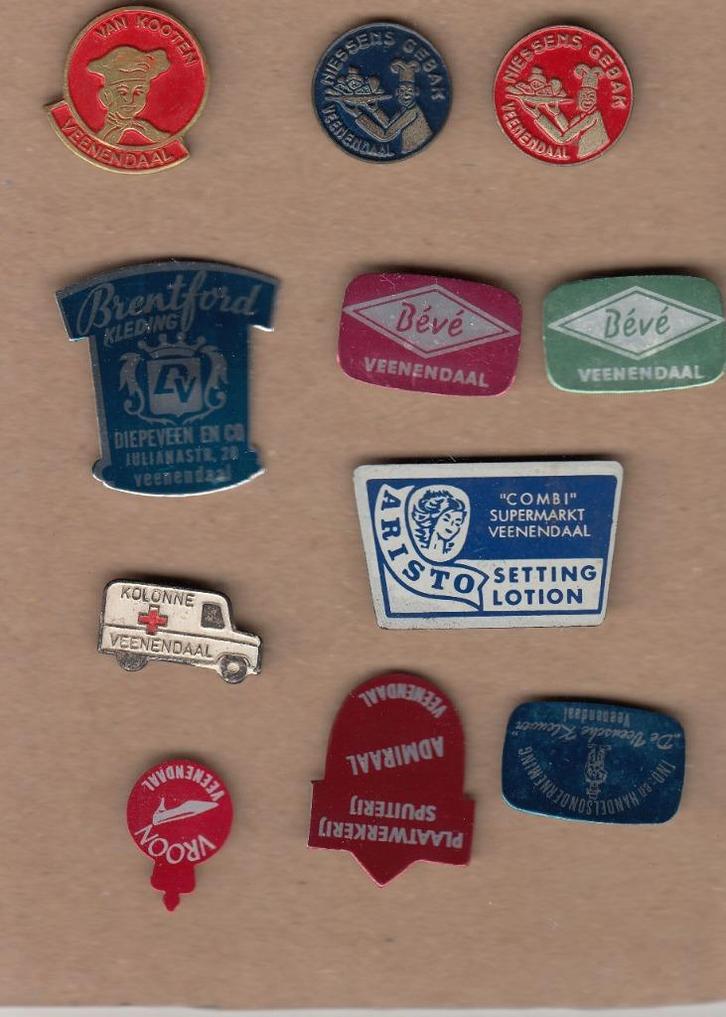 Verzameling Veenendaal speldjes Rode Kruis Bakker, Verzamelen, Speldjes, Pins en Buttons, Gebruikt, Speldje of Pin, Overige onderwerpen