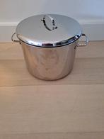 RVS Soeppan doorsnede 24 cm met deksel., Ophalen of Verzenden, Gebruikt, Rvs, Kookpan of Snelkookpan