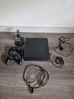 Playstation 4 met controlers en laadpaal, Spelcomputers en Games, Spelcomputers | Sony PlayStation 4, Ophalen, Gebruikt, Met 2 controllers
