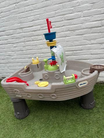 Little tikes piratenboot beschikbaar voor biedingen