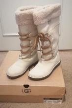 Uggs Maat 36 Beige - nieuw in doos, Kleding | Dames, Schoenen, Uggs, Ophalen of Verzenden, Nieuw, Beige