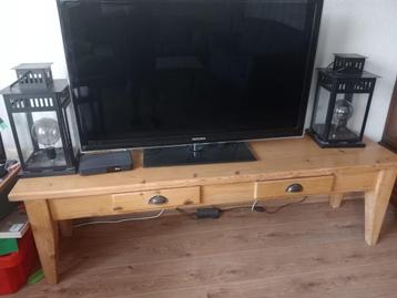 Tv meubel / sidetable  beschikbaar voor biedingen