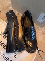 Golden goose loafers 37 studded zwart nieuw, Kleding | Dames, Schoenen, Ophalen of Verzenden, Zo goed als nieuw, Zwart, Espadrilles of Moccasins
