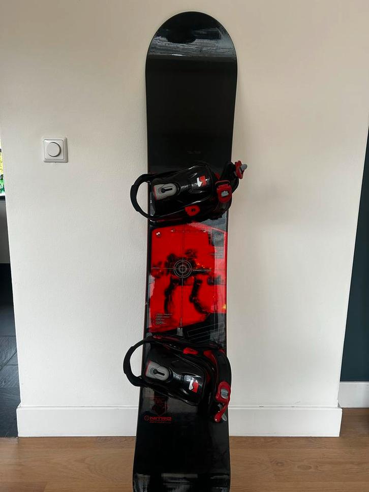 Nitro Snowboard met Nidecker Bindingen, Sport en Fitness, Snowboarden, Gebruikt, Board, Ophalen