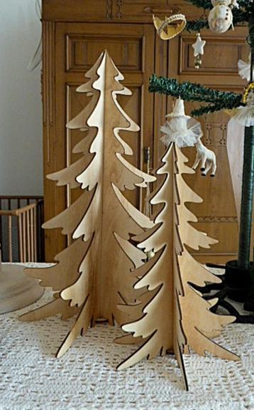 2 Houten kerstboompjes beschikbaar voor biedingen