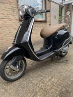 Vespa Primavera Iget 10 - 2019 nette staat, Fietsen en Brommers, Scooters | Vespa, Ophalen, Vespa S, Zo goed als nieuw, Benzine