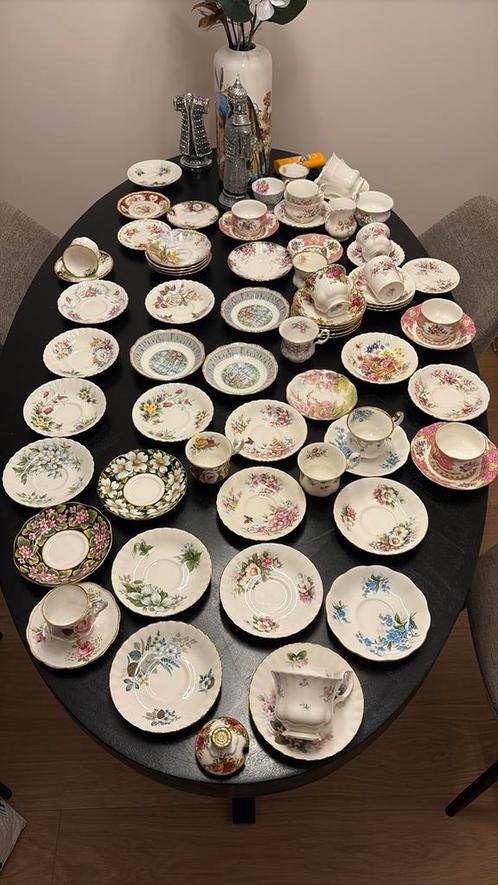 ️Royal albert schotels en kopjes verschillende soorten, Antiek en Kunst, Antiek | Servies los, Ophalen