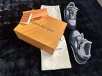 Replica Louis Vuitton runner Away dark blue shoes, Kleding | Heren, Ophalen of Verzenden, Nieuw, Blauw