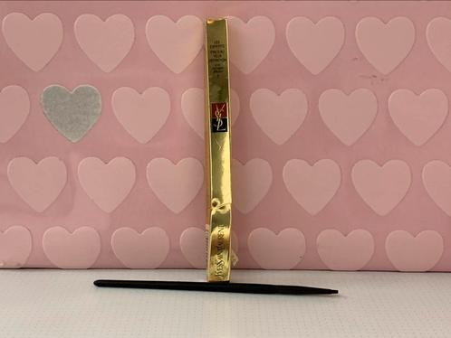 Yves Saint Laurent eye definer brush nr 5 makeup kwast, Sieraden, Tassen en Uiterlijk, Uiterlijk | Cosmetica en Make-up, Nieuw