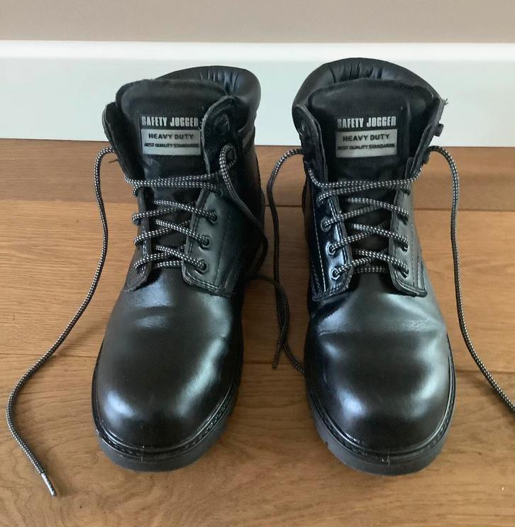 SAFETY JOGGER werkschoenen - Maat 42, Tuin en Terras, Werkkleding, Zo goed als nieuw, Heren, Schoenen, Ophalen of Verzenden