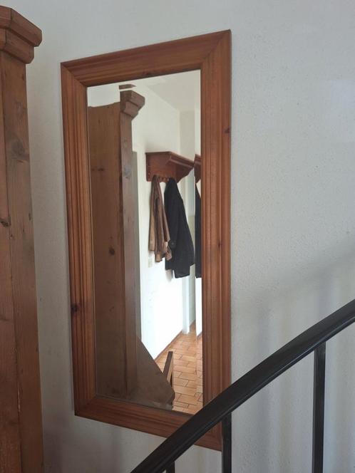Houten Spiegel met Mooie Details, Huis en Inrichting, Woonaccessoires | Spiegels, Gebruikt, 50 tot 75 cm, 100 tot 150 cm, Rechthoekig