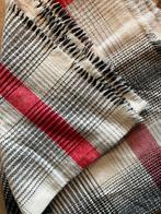 Klassieke sjaal in kleurstelling rood / wit / grijs / zwart, Ophalen of Verzenden, Nieuw, Handschoenen