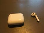 Apple AirPod links met case., Ophalen of Verzenden, Gebruikt, Overige merken, Draadloos