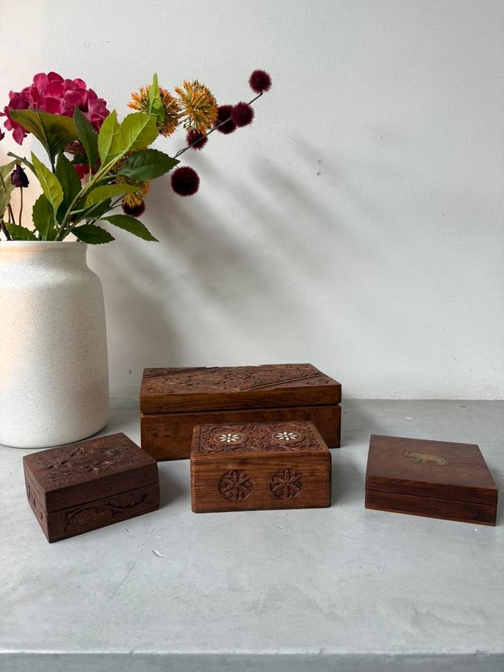Houtgesneden sieradendoosjes – los of als set, Sieraden, Tassen en Uiterlijk, Beautycases, Zo goed als nieuw, Overige kleuren