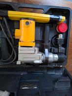 Boorhamer Mannesmann + steenboren & beitels, Ophalen