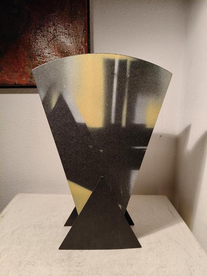 Vintage Memphis Stijl Vaas - Postmodern Design, Huis en Inrichting, Woonaccessoires | Vazen, Gebruikt, Overige kleuren, Minder dan 50 cm