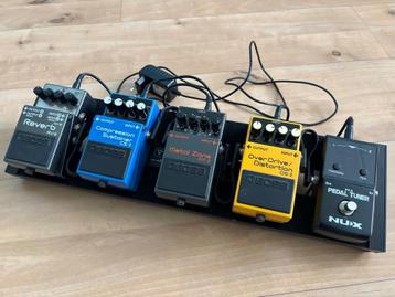 Palmer guitar pedalboard with Boss effects and power beschikbaar voor biedingen