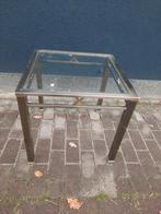 Stijlvolle Salontafel met Glazen Blad, Huis en Inrichting, Tafels | Salontafels, Minder dan 50 cm, Vierkant, Minder dan 50 cm