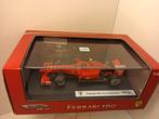 F1 Ferrari f60 Kimi Raikkonen hot wheels 1,43, Ophalen of Verzenden, Zo goed als nieuw, Auto, Hot Wheels