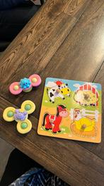 Houten puzzel en 2 draai dingen het raam jongen en meisje, Kinderen en Baby's, Ophalen of Verzenden, Zo goed als nieuw