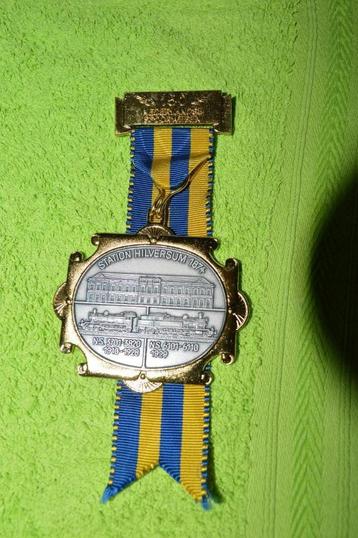  medaille  150 jaar Nederlandes spoorwegen station HILVERSUM beschikbaar voor biedingen