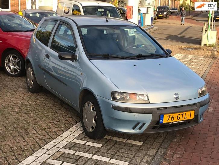 Fiat Punto 1.2 Active NIEUWE APK / NETTE STAAT, Auto's, Fiat, Bedrijf, Te koop, Punto, Airbags, Metallic lak, Radio, Startonderbreker
