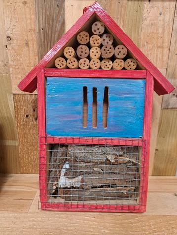 Vlinder / Insecten hotel  beschikbaar voor biedingen