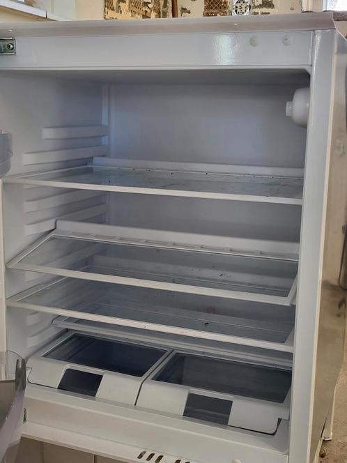 Onderbouw (inbouw) koelkast whirlpool 82 cm, Doe-het-zelf en Verbouw, Overige Doe-het-zelf en Verbouw, Zo goed als nieuw, Ophalen