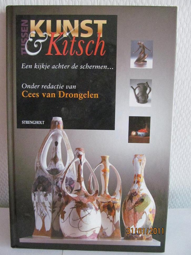 Boek Tussen Kunst en Kitsch, Boeken, Kunst en Cultuur | Beeldend, Zo goed als nieuw, Ophalen