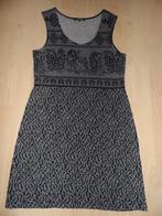 JUEK MET BIJPASSENDE SJAAL, Bruin, Maat 42/44 (L), Ophalen of Verzenden, Zo goed als nieuw