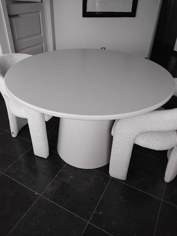 Witte Ronde Eettafel 130cm - Hotel Chique/Japandi beschikbaar voor biedingen