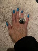 ZOEK!!!: Zilveren ring met roos met strassteentjes, Sieraden, Tassen en Uiterlijk, Ringen, Met strass, 18 tot 19, Ophalen of Verzenden