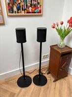 Sonos One Gen 2 speakers (zwart) op standaarden – set van 2, Ophalen of Verzenden, Zo goed als nieuw, Sonos, Minder dan 60 watt